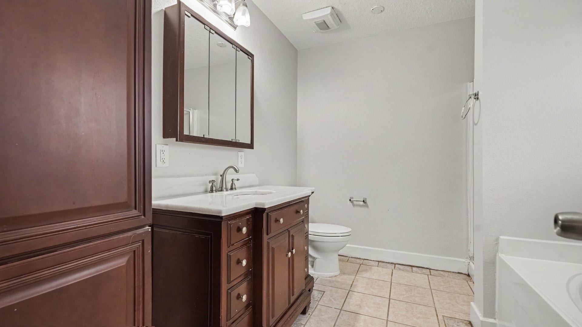 260 Rolling Brook Drive, Dickinson, TX 77539 260 Rolling Brook Drive, Dickinson, TX 77539