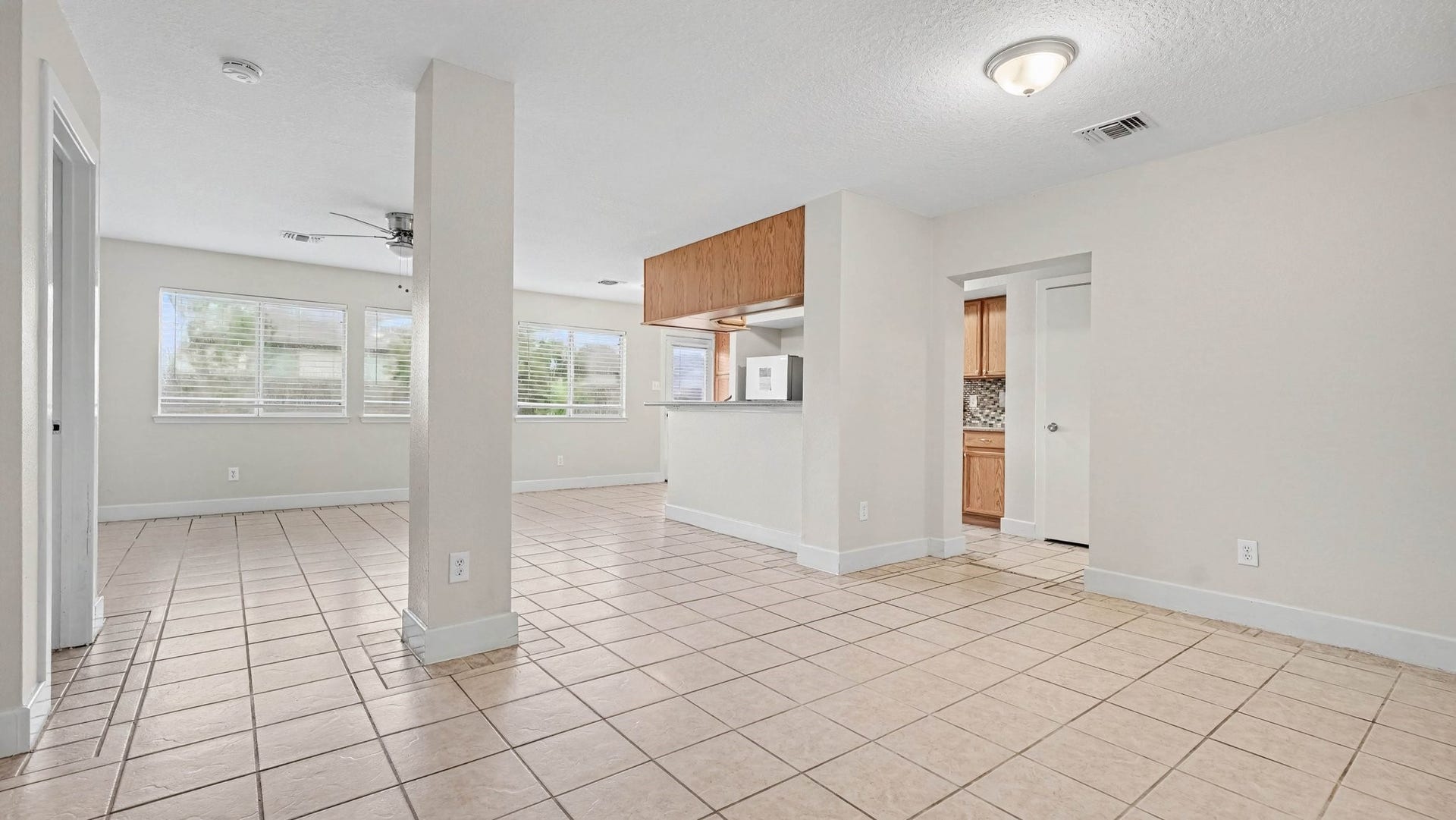 260 Rolling Brook Drive, Dickinson, TX 77539 260 Rolling Brook Drive, Dickinson, TX 77539
