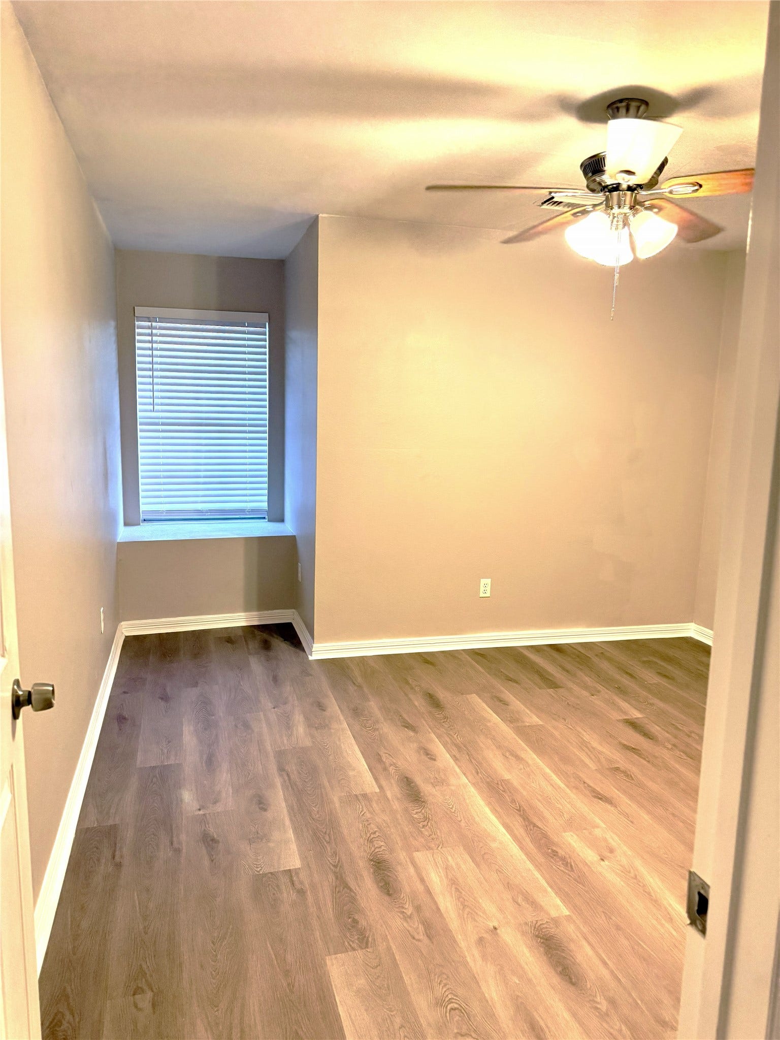 9526 Almeda Bend Court S, Houston, TX 77075 Secondary Bedroom #3