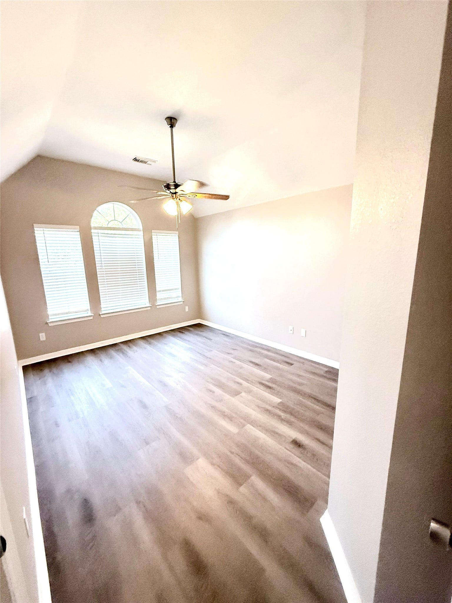 9526 Almeda Bend Court S, Houston, TX 77075 Secondary Bedroom #2