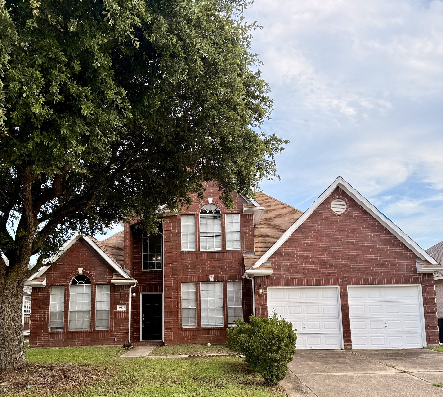 9526 Almeda Bend Court S, Houston, TX 77075 Elevation Photo 9526 Almeda Bend Ct