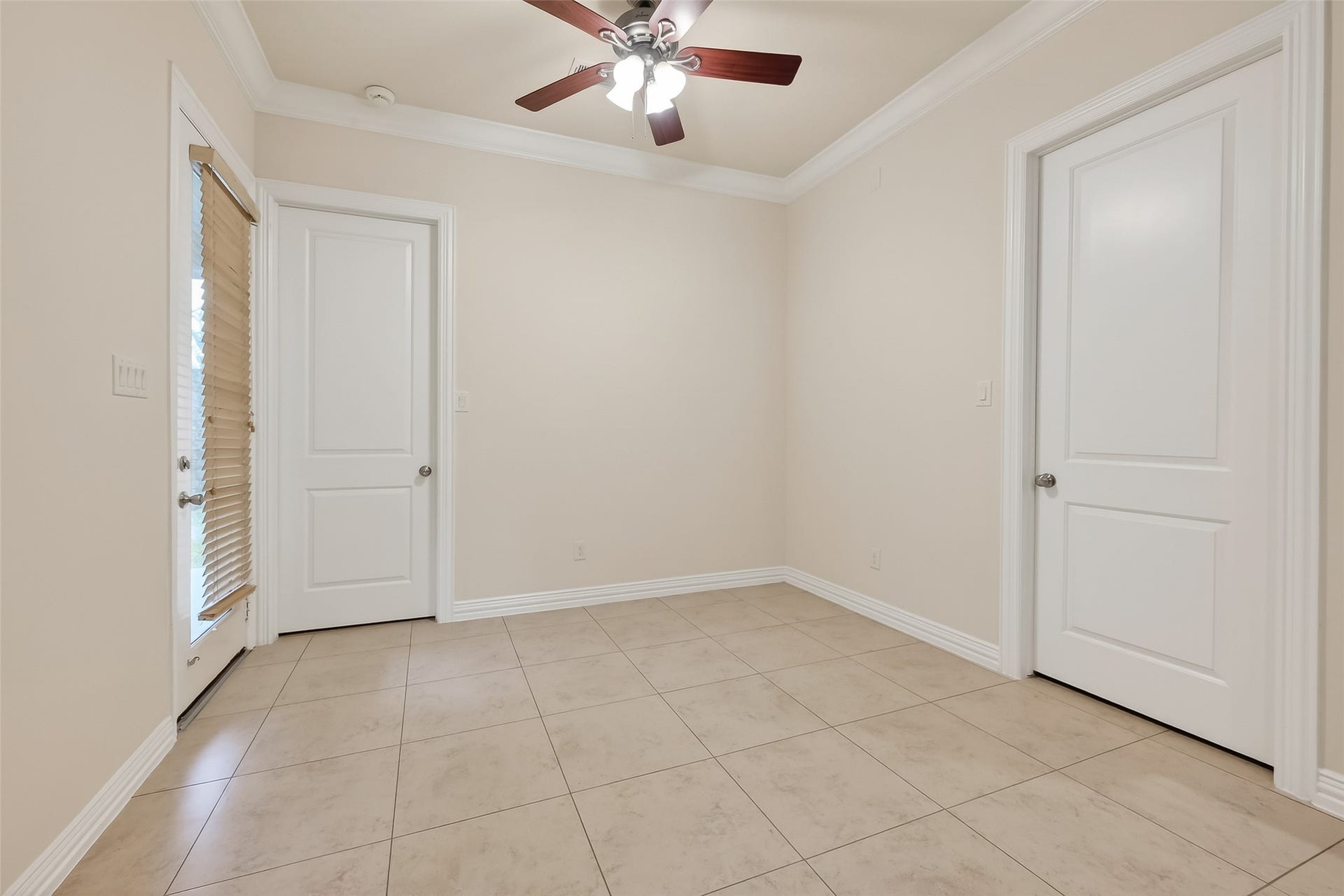 14447 KINGSTON COVE Lane, Houston, TX 77077 Breakfast Room offers access to the covered veranda as well as the secondary ensuite bedroom and garage .