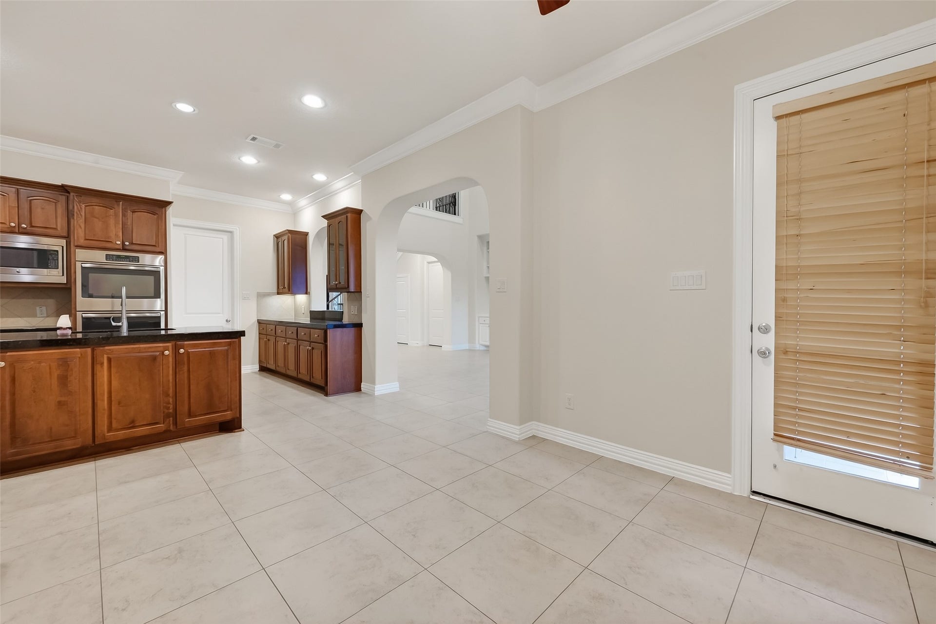 14447 KINGSTON COVE Lane, Houston, TX 77077 Breakfast Room Open to Chef's Kitchen