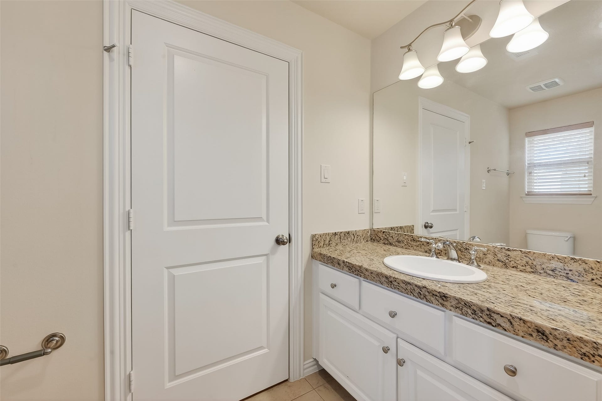 14447 KINGSTON COVE Lane, Houston, TX 77077 Ensuite Bathroom