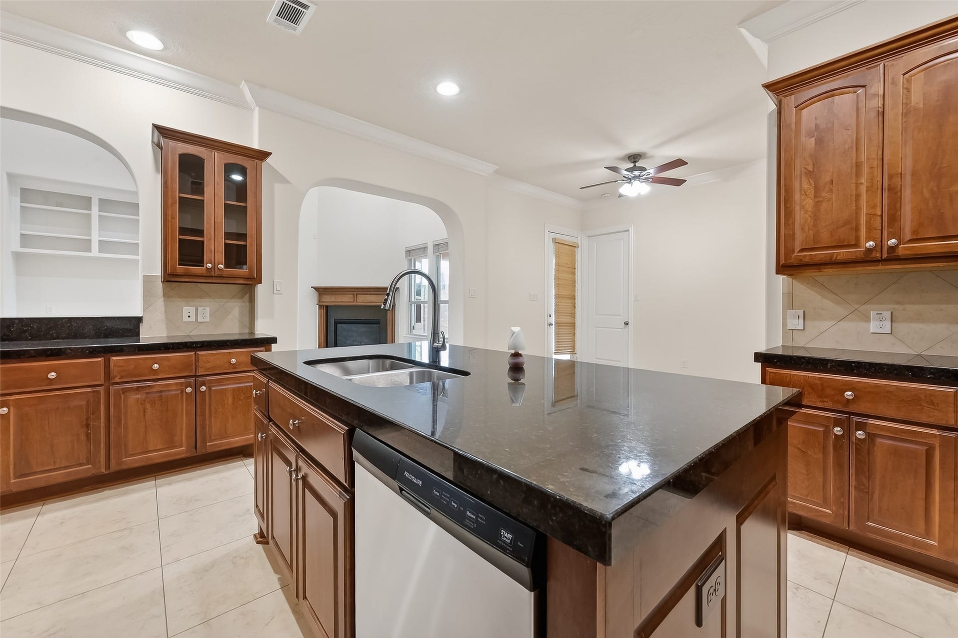 14447 KINGSTON COVE Lane, Houston, TX 77077 Gourmet Kitchen