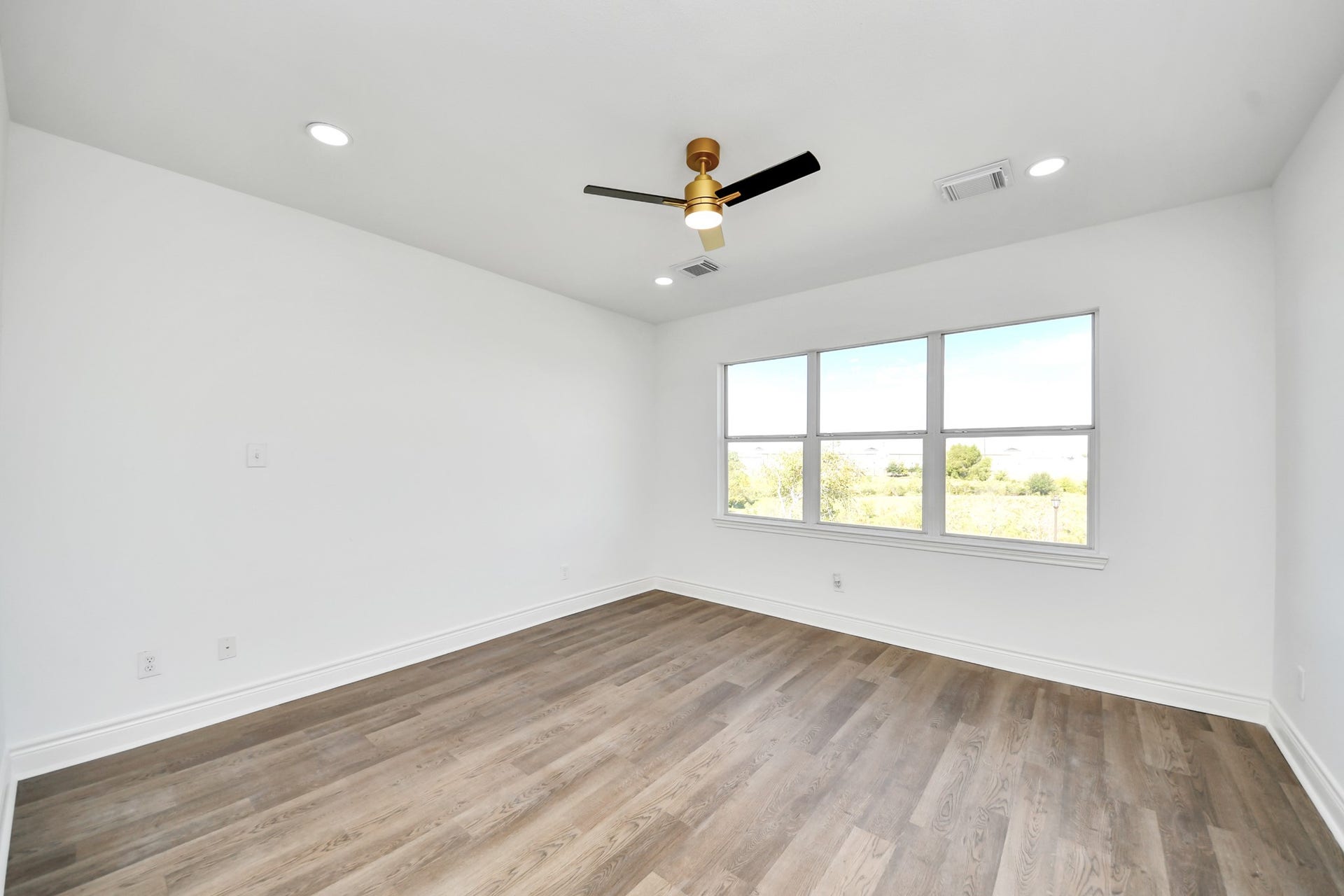 14414 Summer Garden Drive, Houston, TX 77083