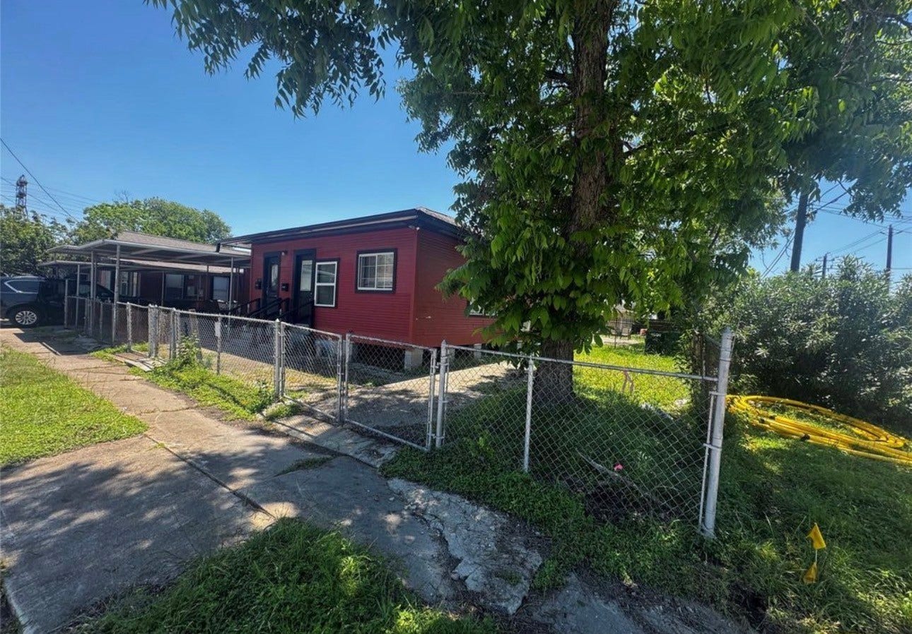 1504 Luzon Street, Houston, TX 77009 1504 Luzon Street, Houston, TX 77009