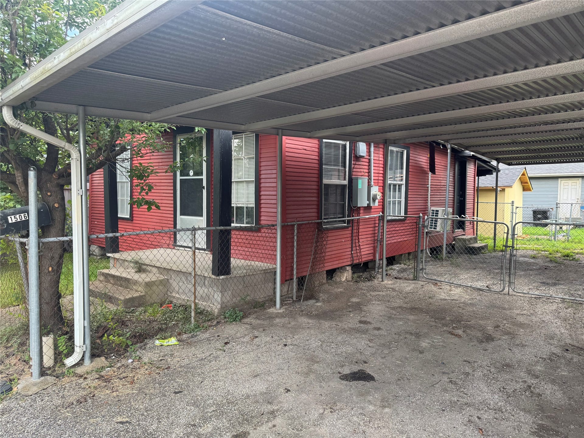 1504 Luzon Street, Houston, TX 77009 1504 Luzon Street, Houston, TX 77009