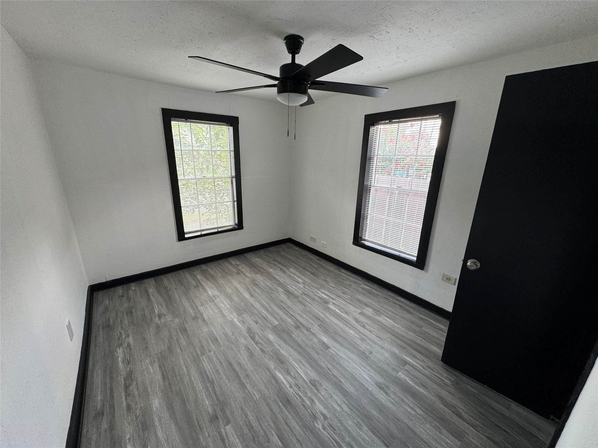1504 Luzon Street, Houston, TX 77009 1504 Luzon Street, Houston, TX 77009