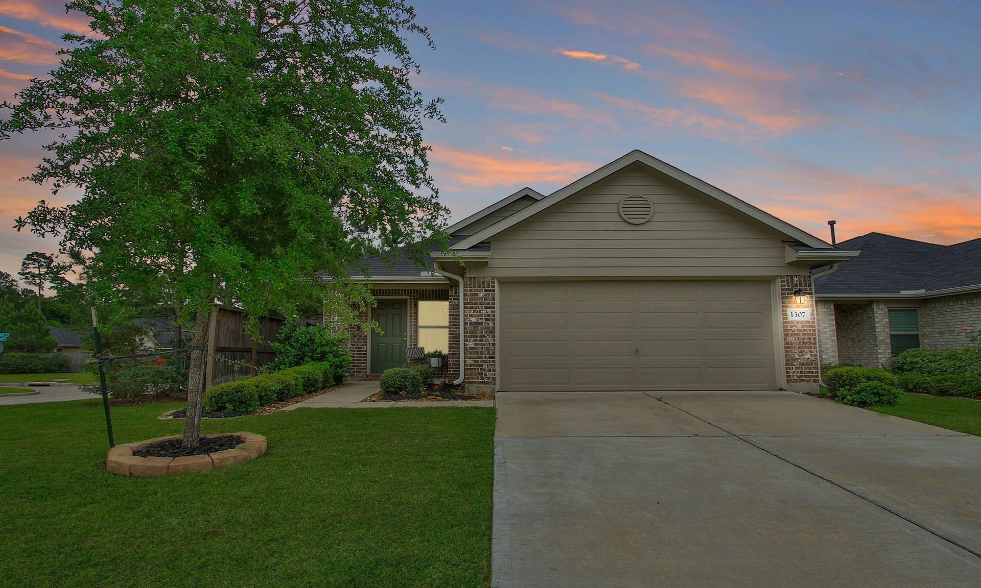 1307 Winding Willow Drive, Pinehurst, TX 77362 1307 Winding Willow Drive, Pinehurst, TX 77362