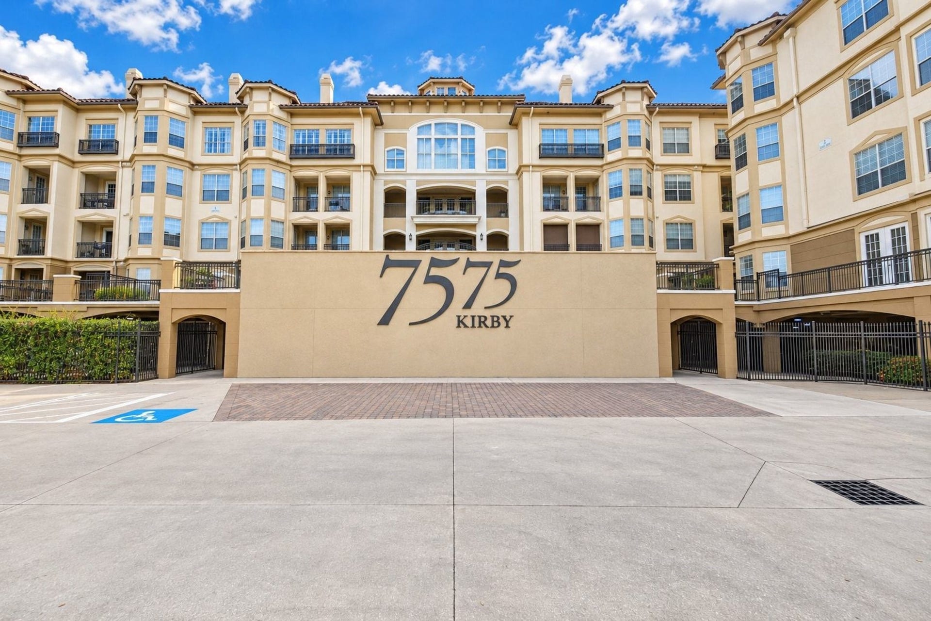 7575 Kirby Drive, #1407, Houston, TX 77030