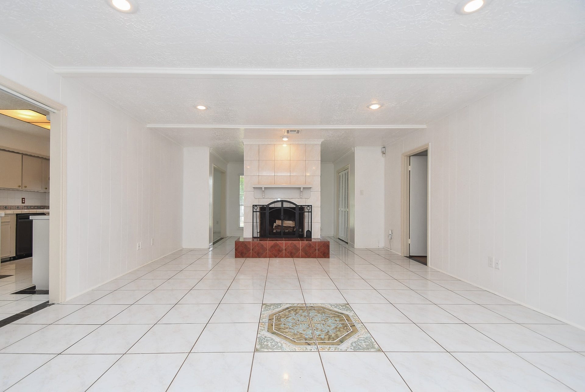 7714 Eichler Drive, Houston, TX 77036