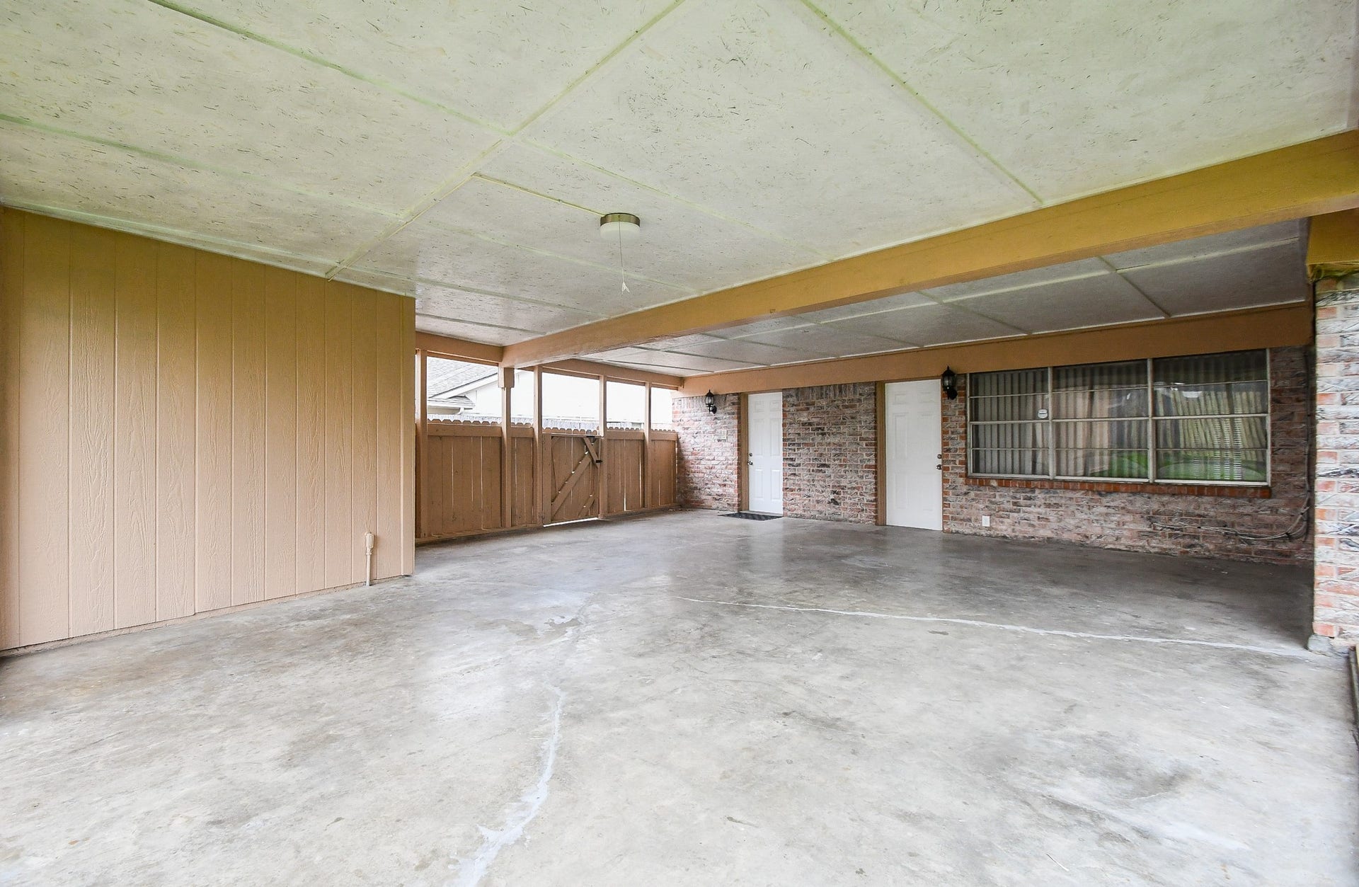 7714 Eichler Drive, Houston, TX 77036