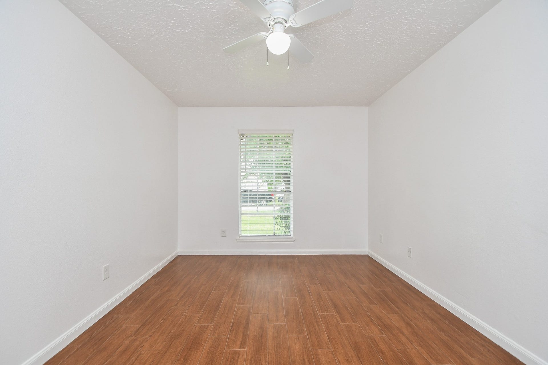 7714 Eichler Drive, Houston, TX 77036