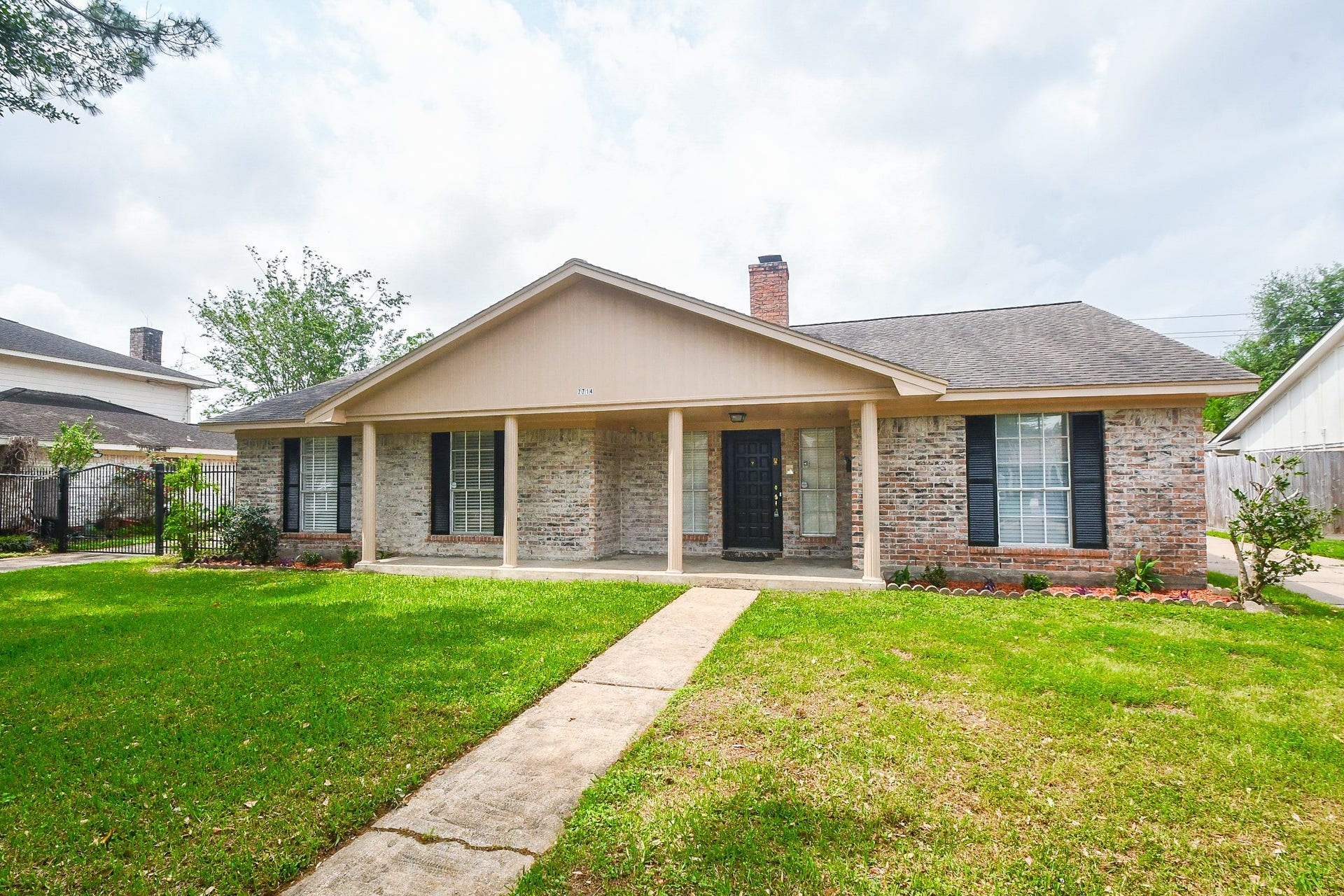 7714 Eichler Drive, Houston, TX 77036