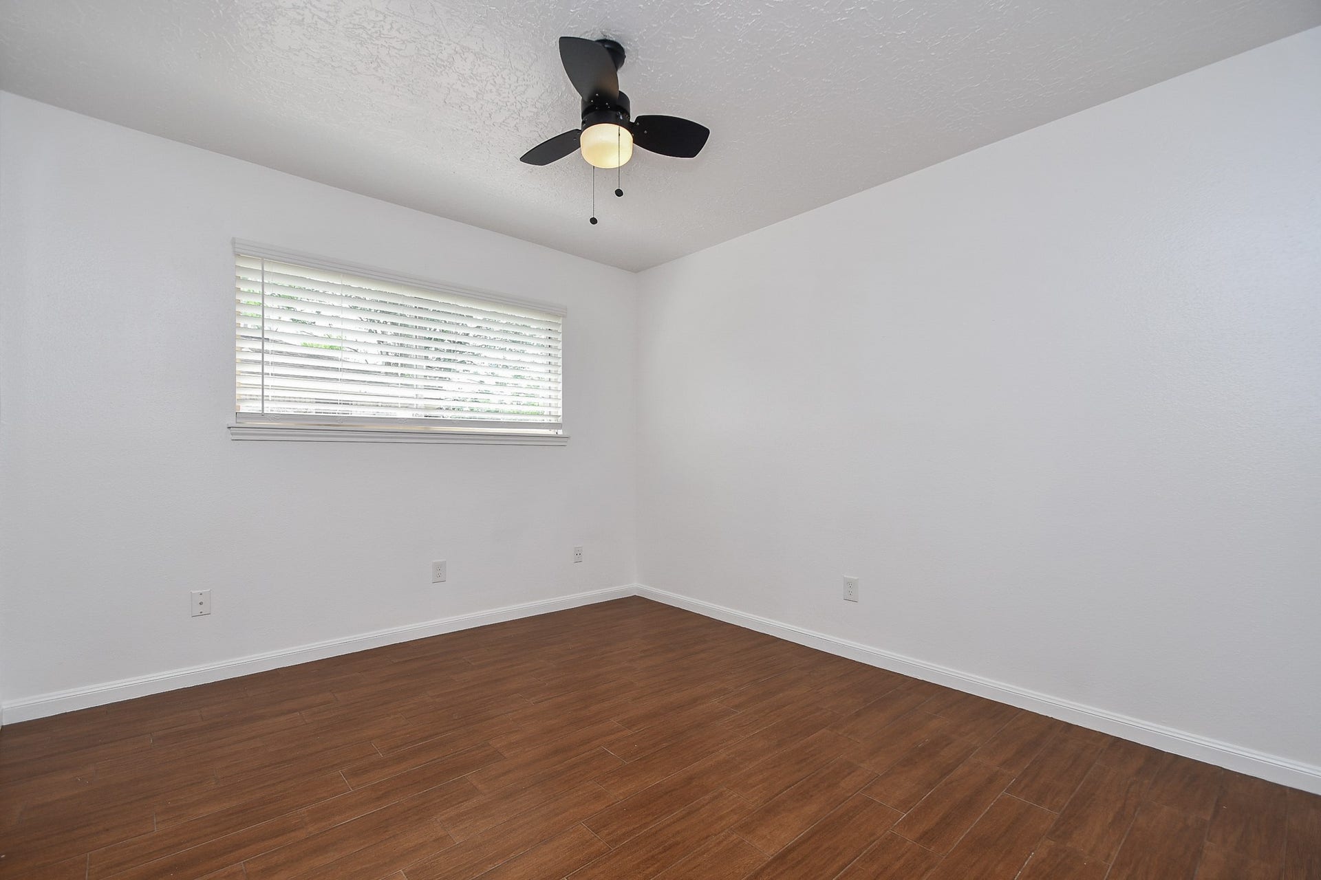 7714 Eichler Drive, Houston, TX 77036