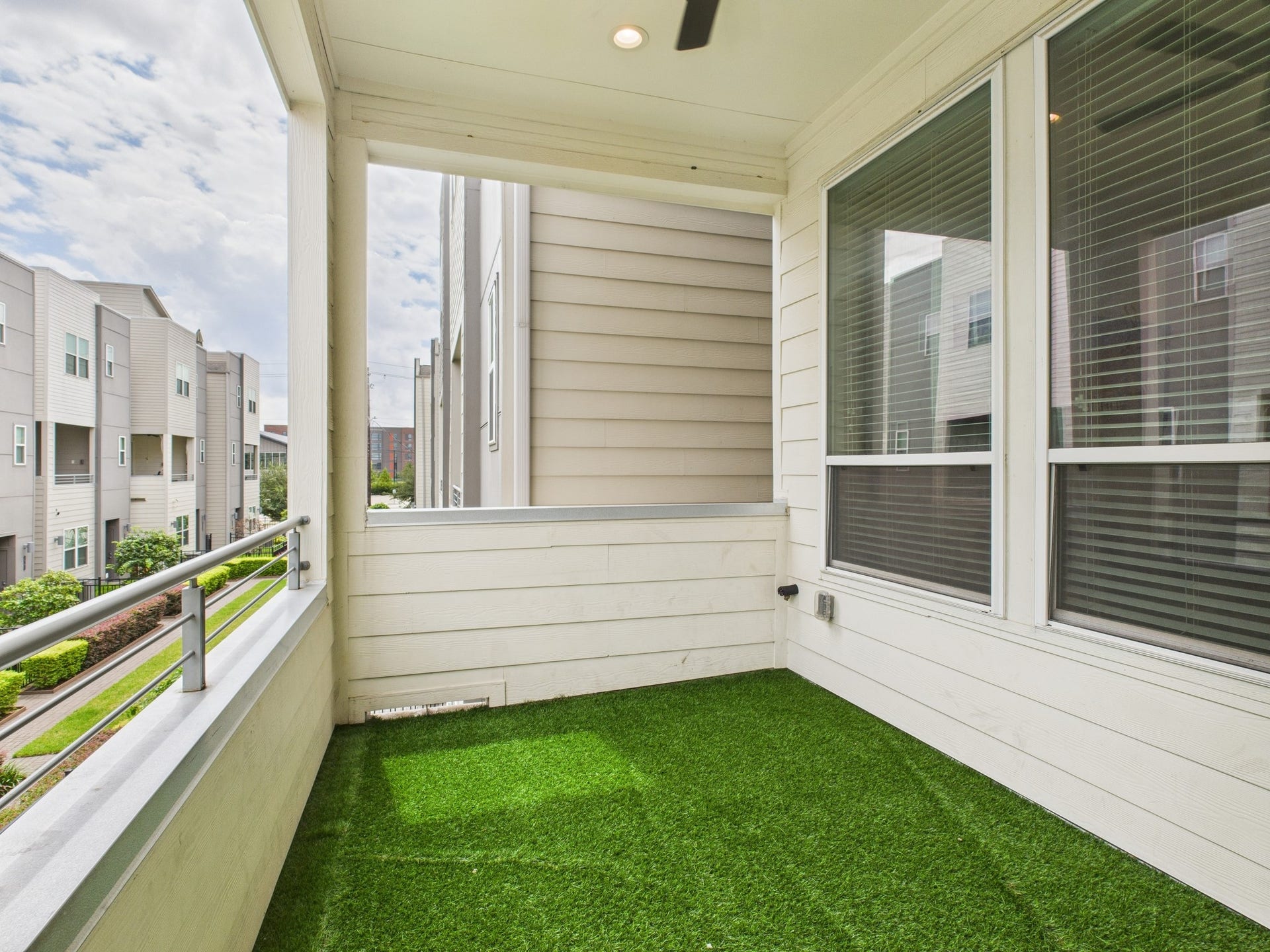 2761 Clinton Drive, Houston, TX 77020 Enjoy the outdoors from your balcony