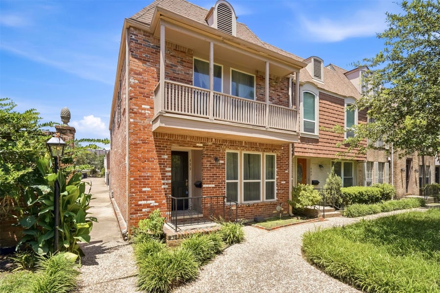 Property photo for 450 N Post Oak Lane, Houston, TX