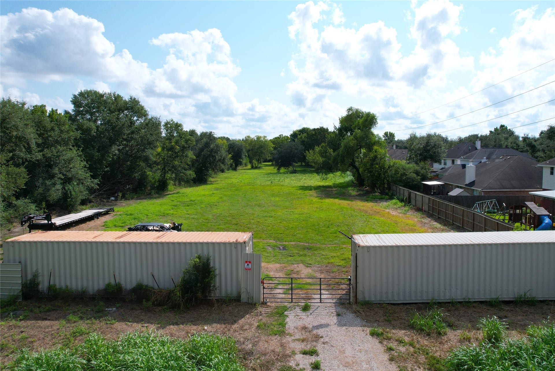 3733 Soho Drive, Pearland, TX 77584 3733 Soho Drive, Pearland, TX 77584