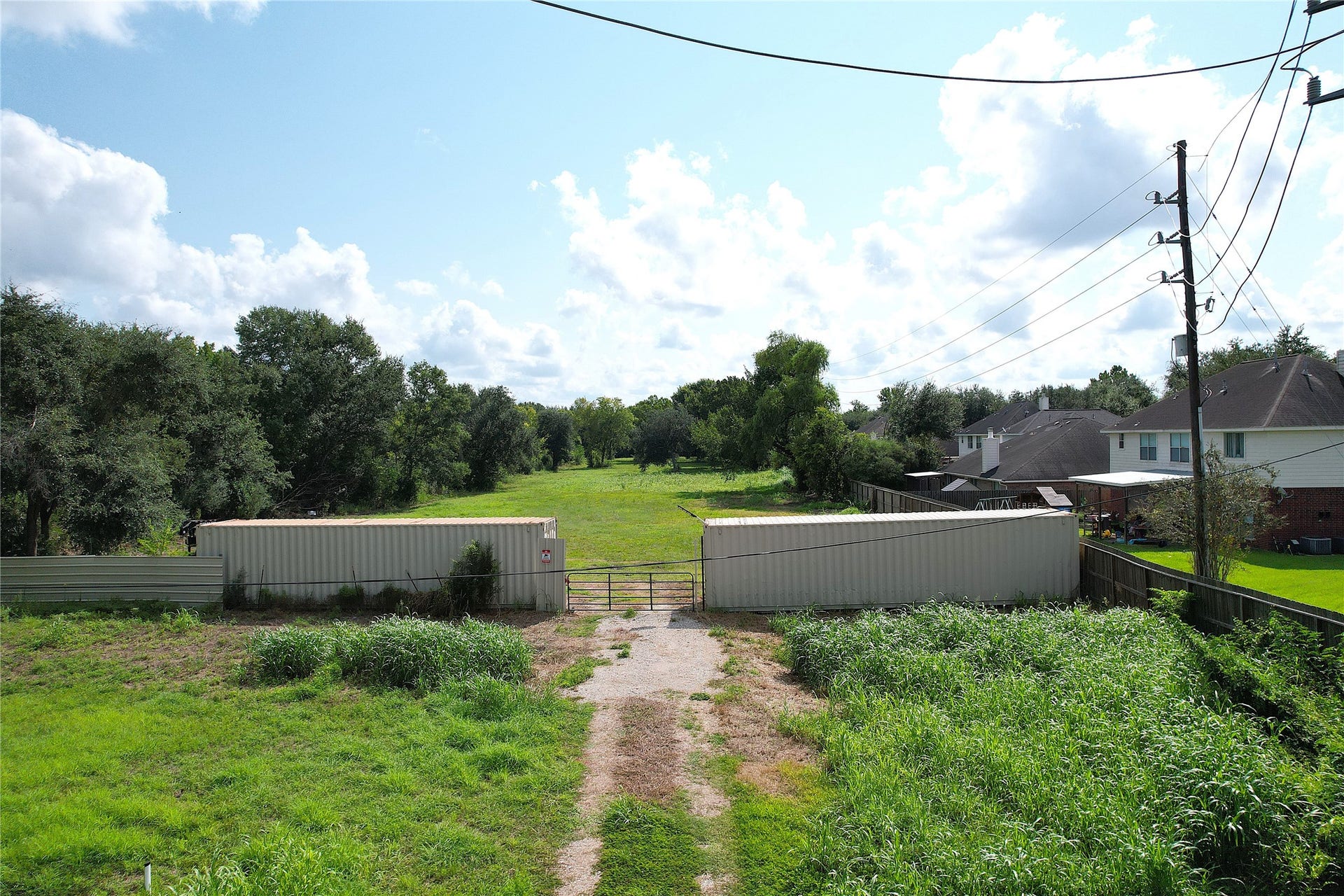 3733 Soho Drive, Pearland, TX 77584 3733 Soho Drive, Pearland, TX 77584
