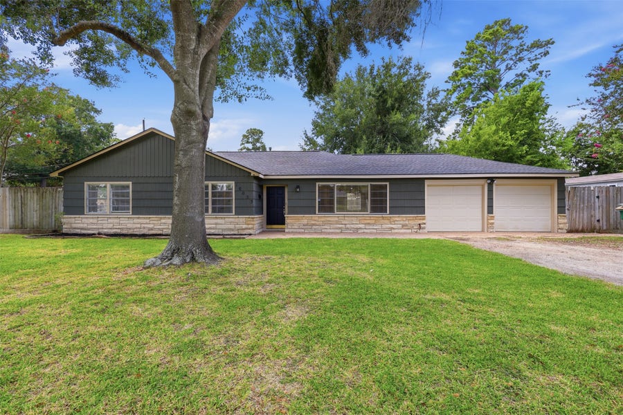 Property photo for 10033 Whiteside Lane, Houston, TX