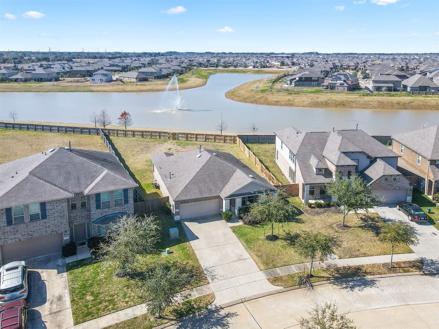 Property photo for 2225 Windy Sail Drive, Texas City, TX