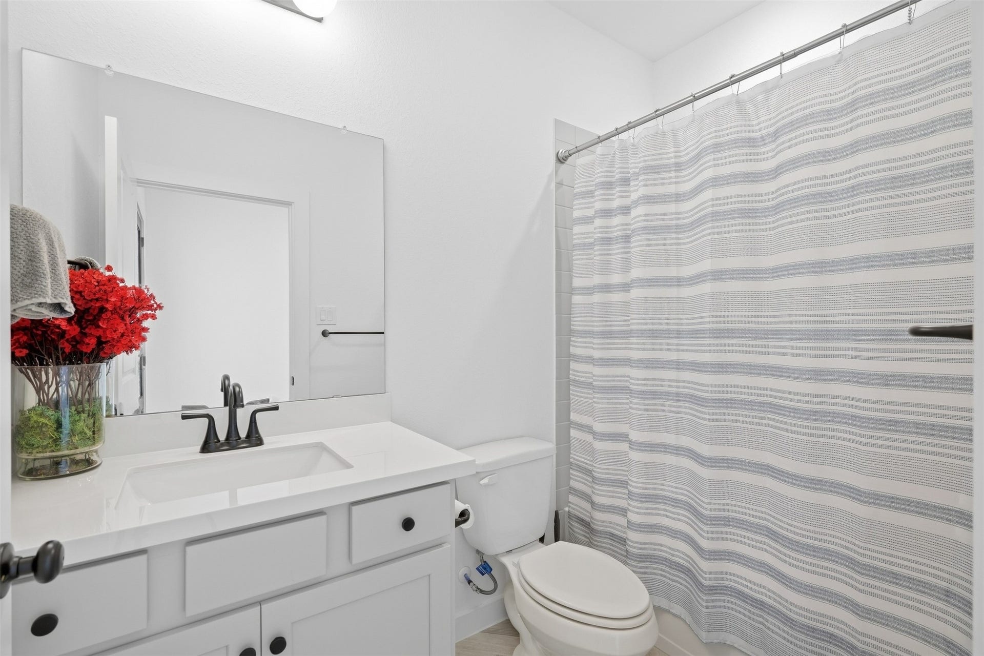 21422 Jewelflower Court, Cypress, TX 77433 Full Bathroom Downstair