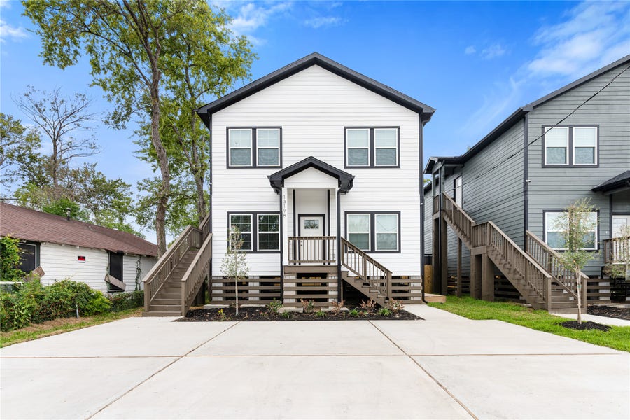 Property photo for 1319 E 35th Street, Houston, TX