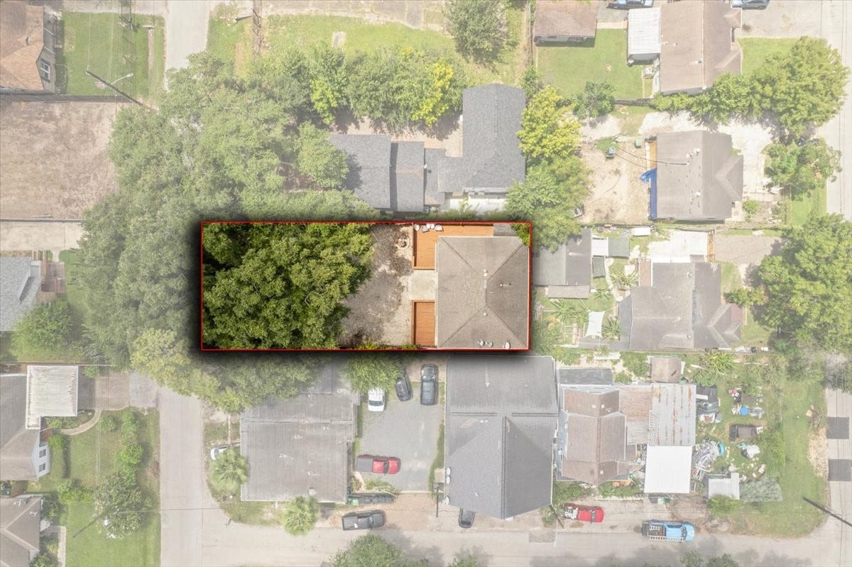215 Caplin Street, Houston, TX 77022 Overhead aerial view of the property and lot.