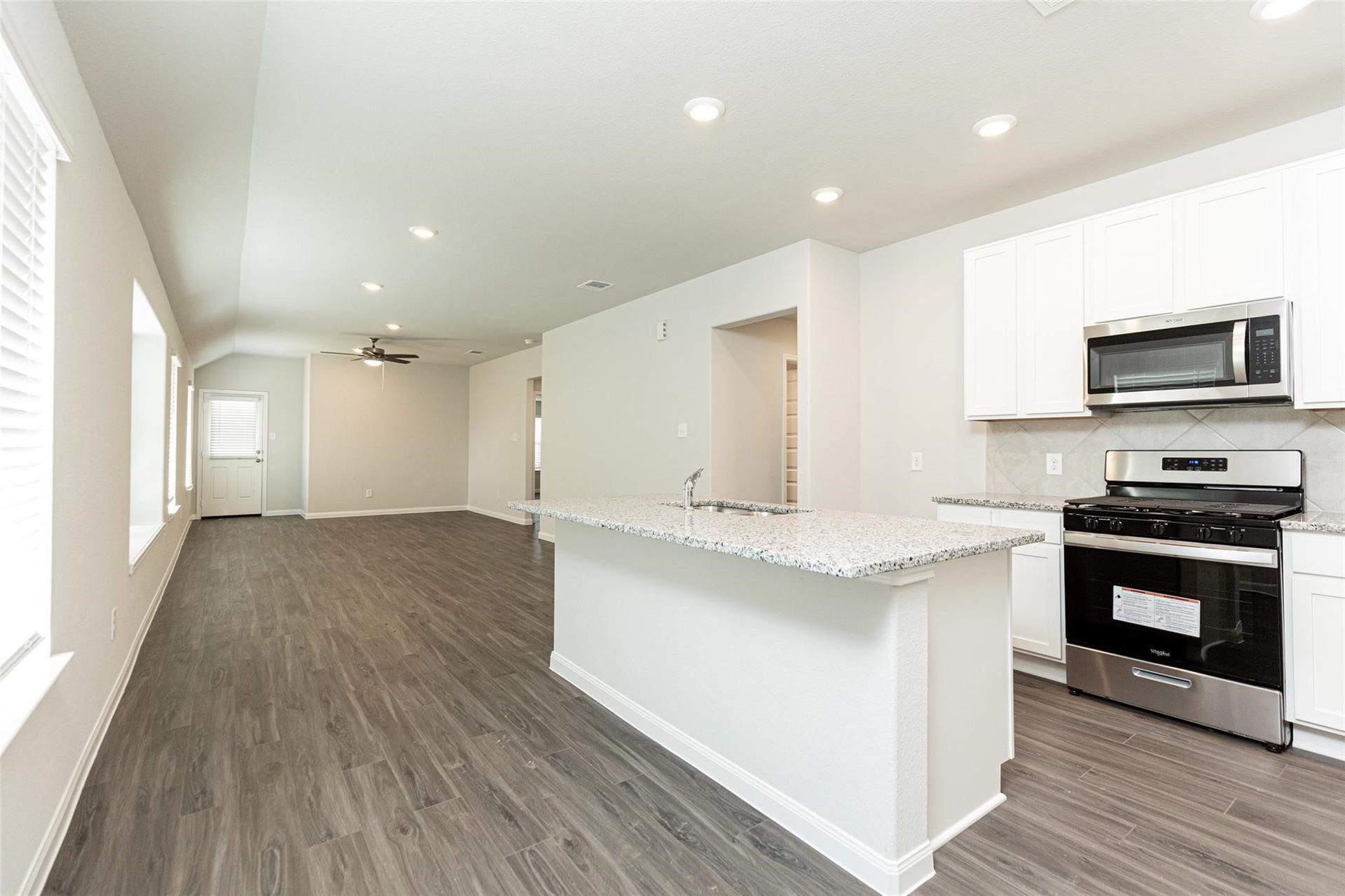 2312 Mooneye Court, Conroe, TX 77384 Kitchen