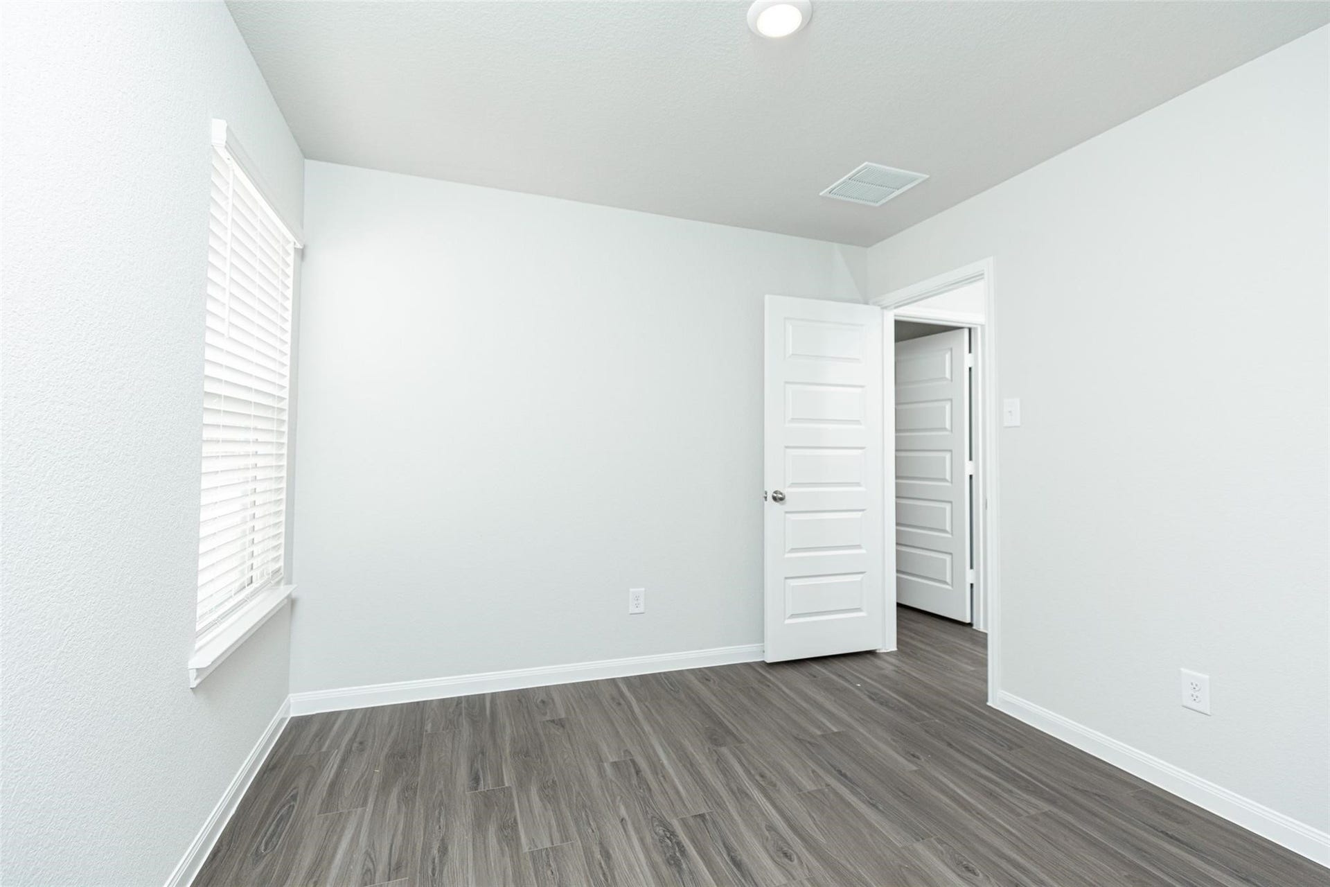 2312 Mooneye Court, Conroe, TX 77384 Bedroom 1