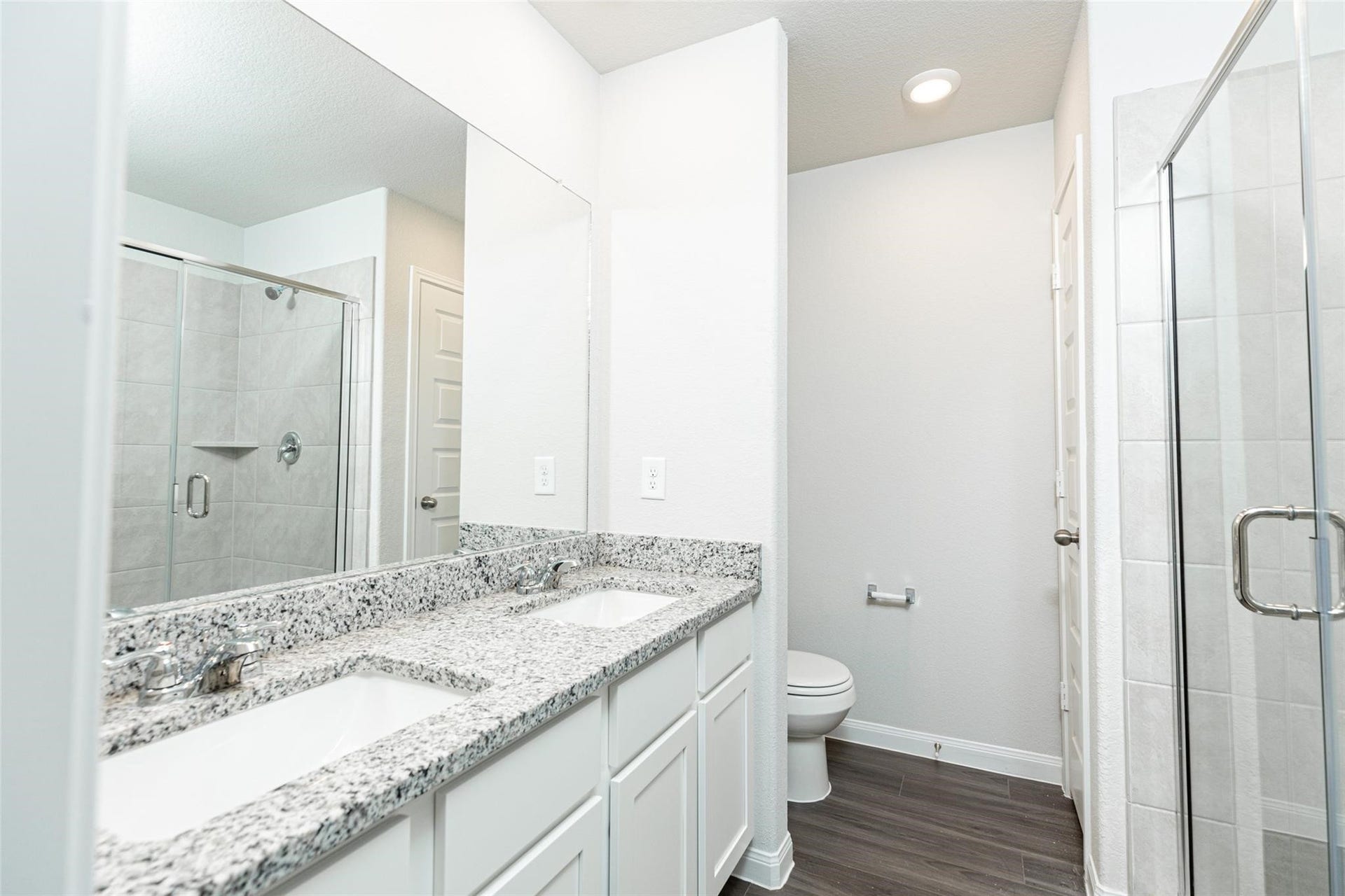 2312 Mooneye Court, Conroe, TX 77384 Master Bathroom