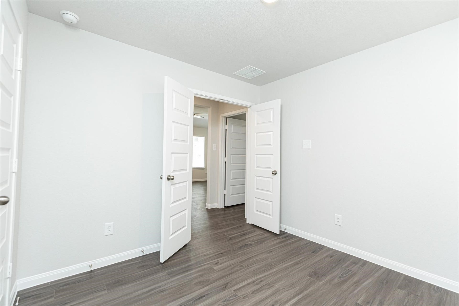 2312 Mooneye Court, Conroe, TX 77384 Office