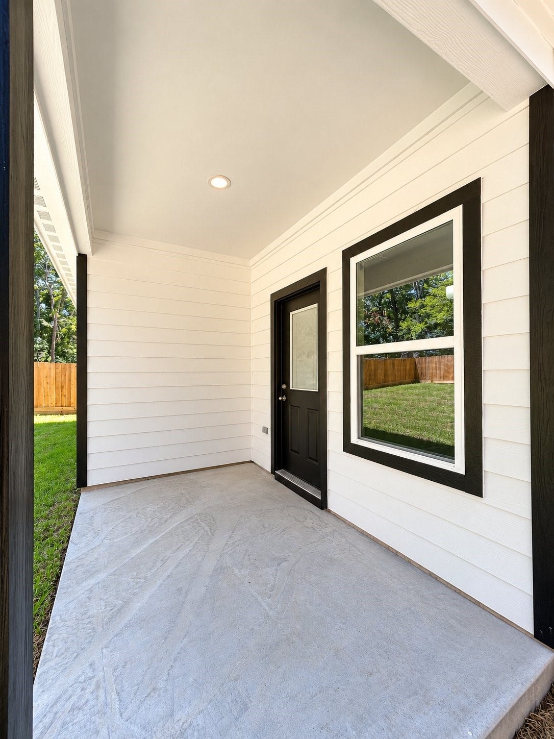 15634 Holly Drive, Montgomery, TX 77356 ** Image of a previous home
