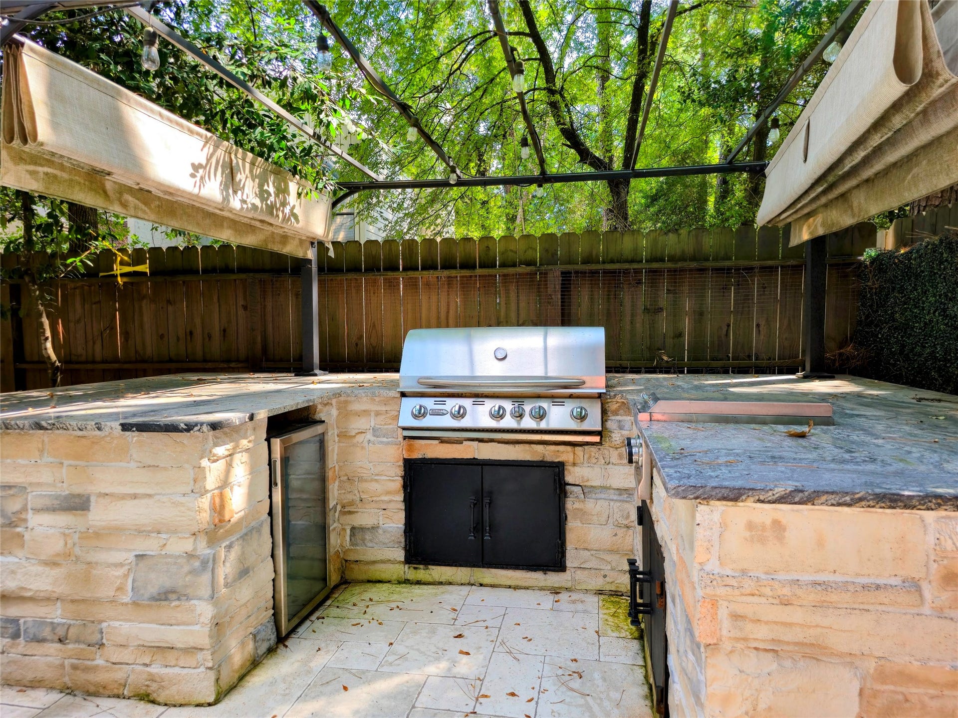 7 Leisure Lane, The Woodlands, TX 77380 7 Leisure Lane, The Woodlands, TX 77380