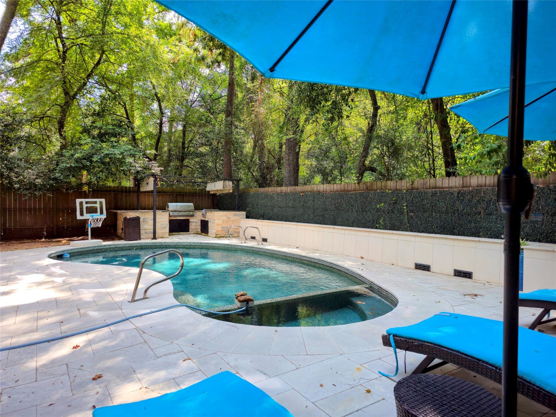 7 Leisure Lane, The Woodlands, TX 77380 7 Leisure Lane, The Woodlands, TX 77380
