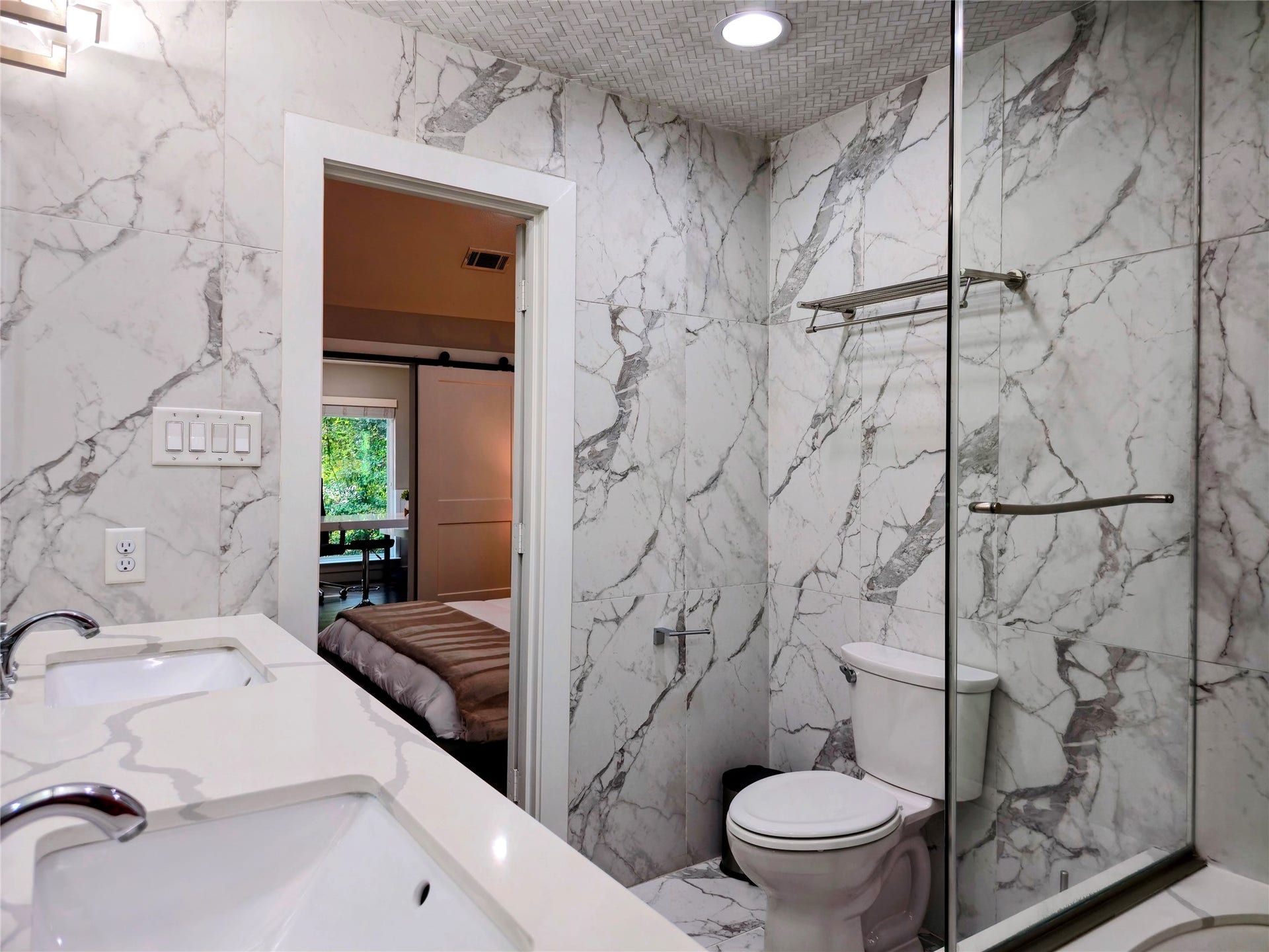 7 Leisure Lane, The Woodlands, TX 77380 7 Leisure Lane, The Woodlands, TX 77380