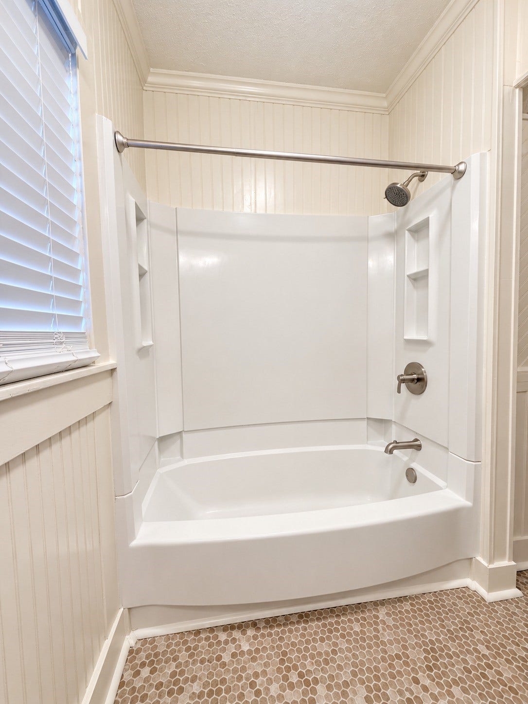 317 E Locust Street, Angleton, TX 77515 317 E Locust Street, Angleton, TX 77515