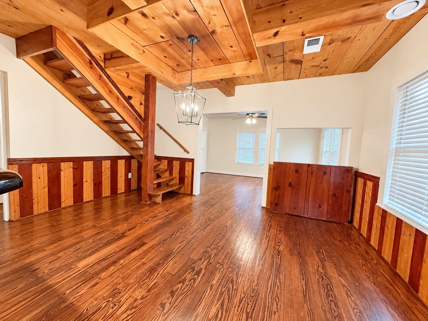317 E Locust Street, Angleton, TX 77515 317 E Locust Street, Angleton, TX 77515