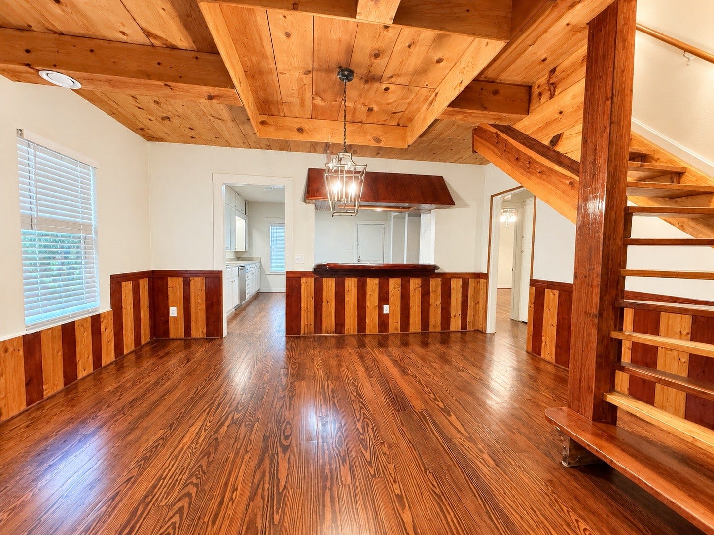 317 E Locust Street, Angleton, TX 77515 317 E Locust Street, Angleton, TX 77515