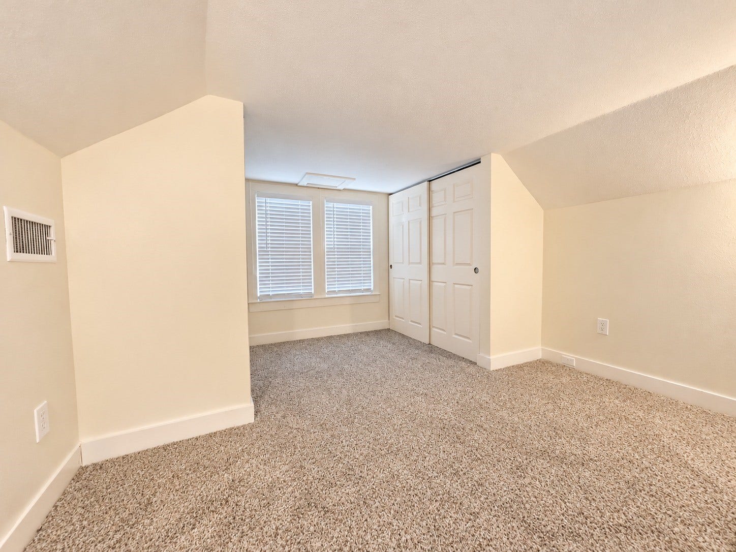 317 E Locust Street, Angleton, TX 77515 317 E Locust Street, Angleton, TX 77515