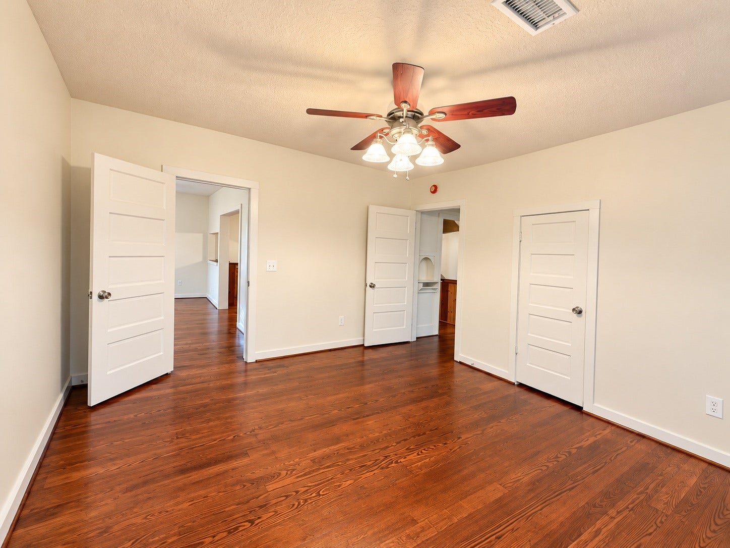317 E Locust Street, Angleton, TX 77515 317 E Locust Street, Angleton, TX 77515