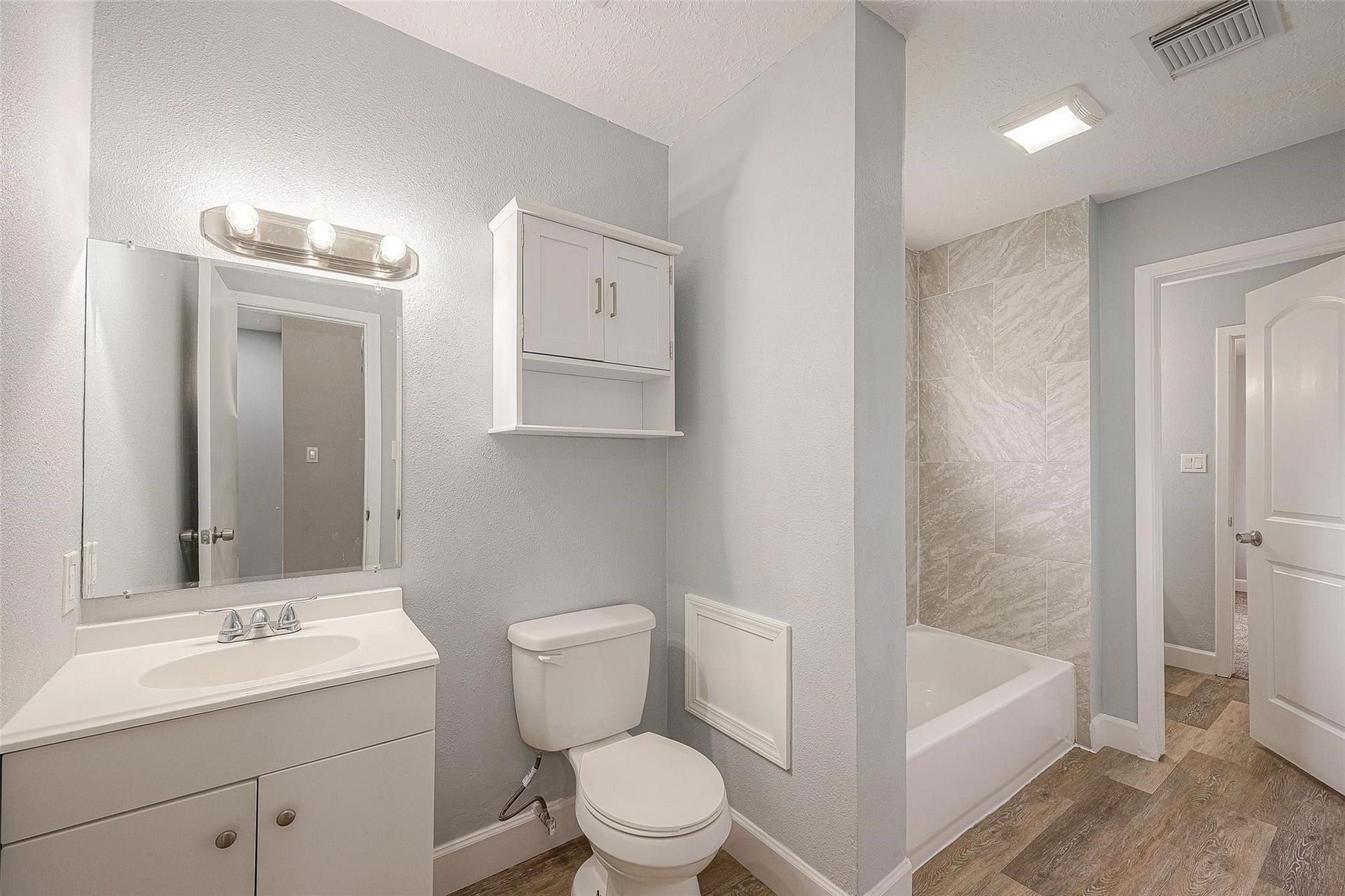 5020 Ridgevan Drive, Houston, TX 77053 5020 Ridgevan Drive, Houston, TX 77053