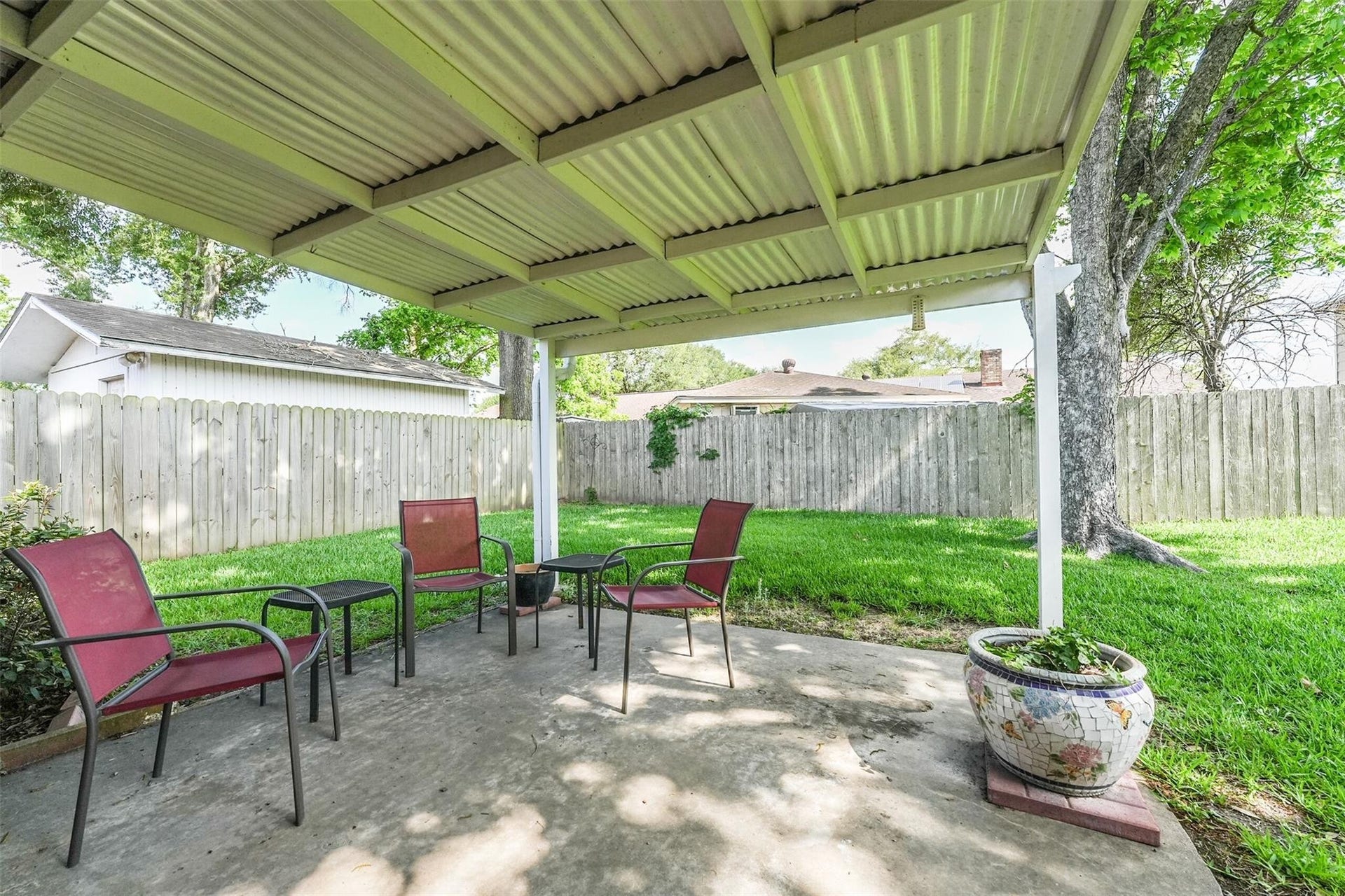 11531 Kirkmeadow Drive, Houston, TX 77089 Covered Patio