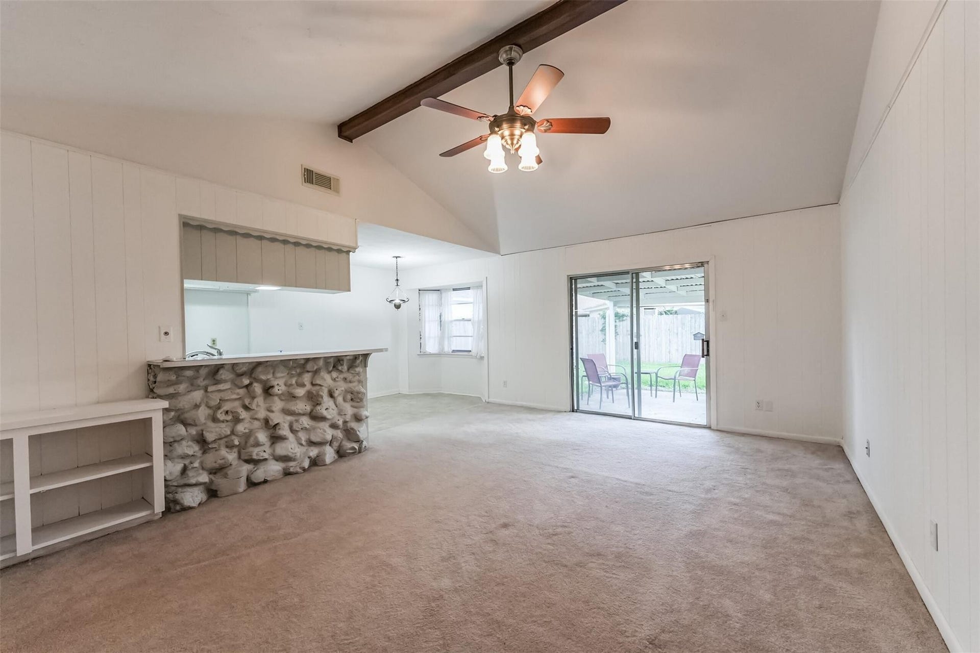 11531 Kirkmeadow Drive, Houston, TX 77089 Livingroom
