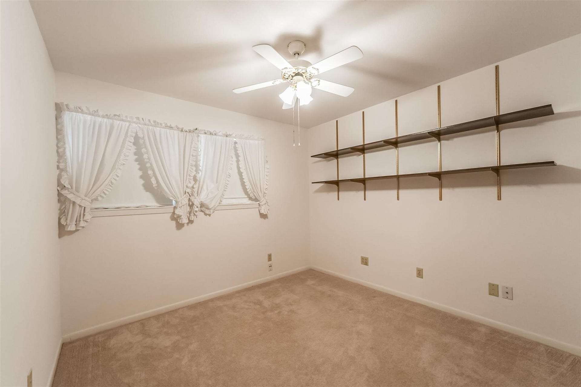 11531 Kirkmeadow Drive, Houston, TX 77089 Fourth Bedroom