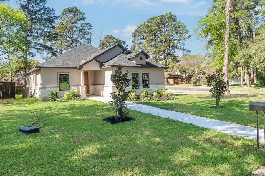 Property photo for 11843 Briarwood Lane, Montgomery, TX
