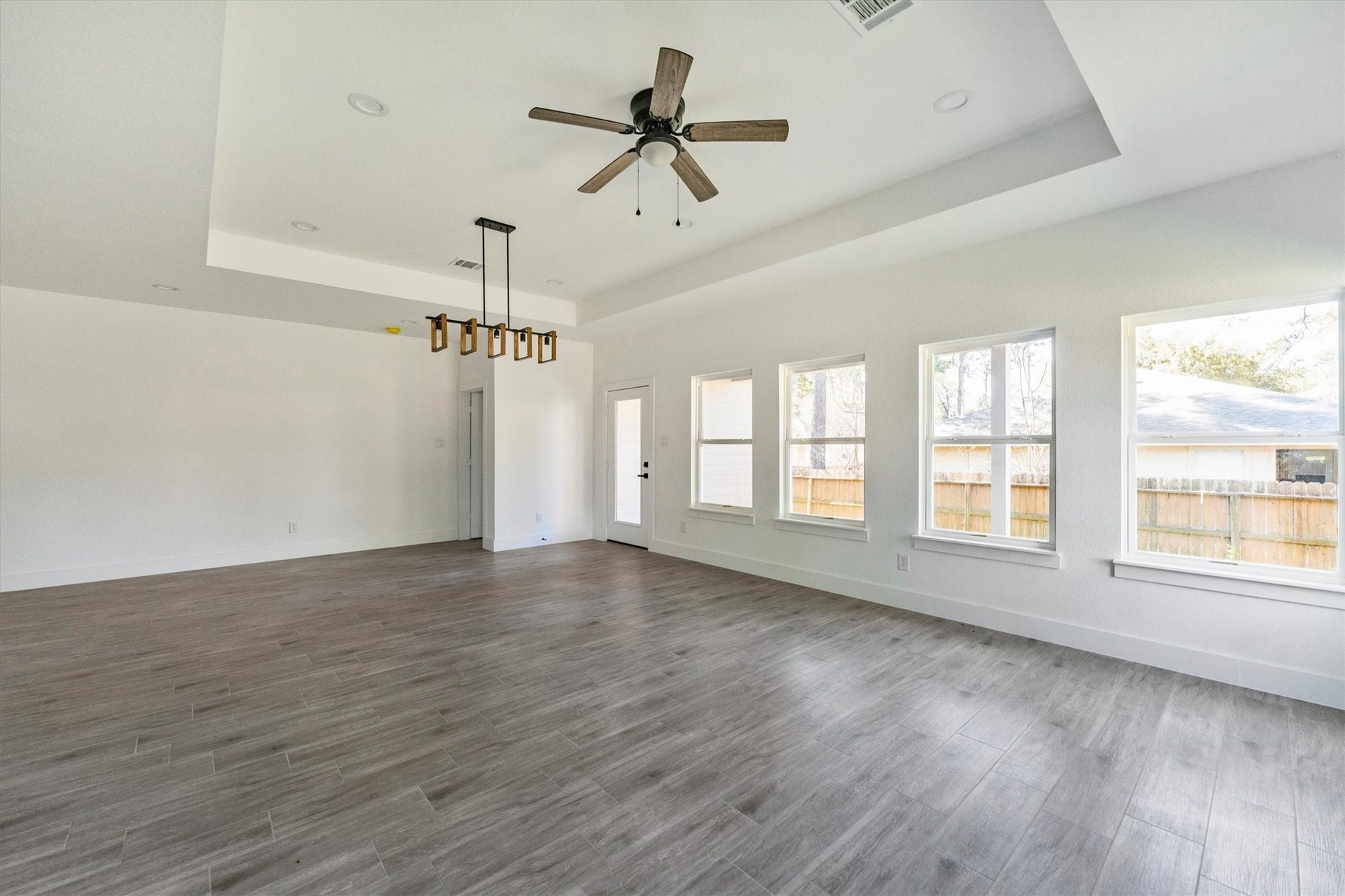 11843 Briarwood Lane, Montgomery, TX 77356 11843 Briarwood Lane, Montgomery, TX 77356