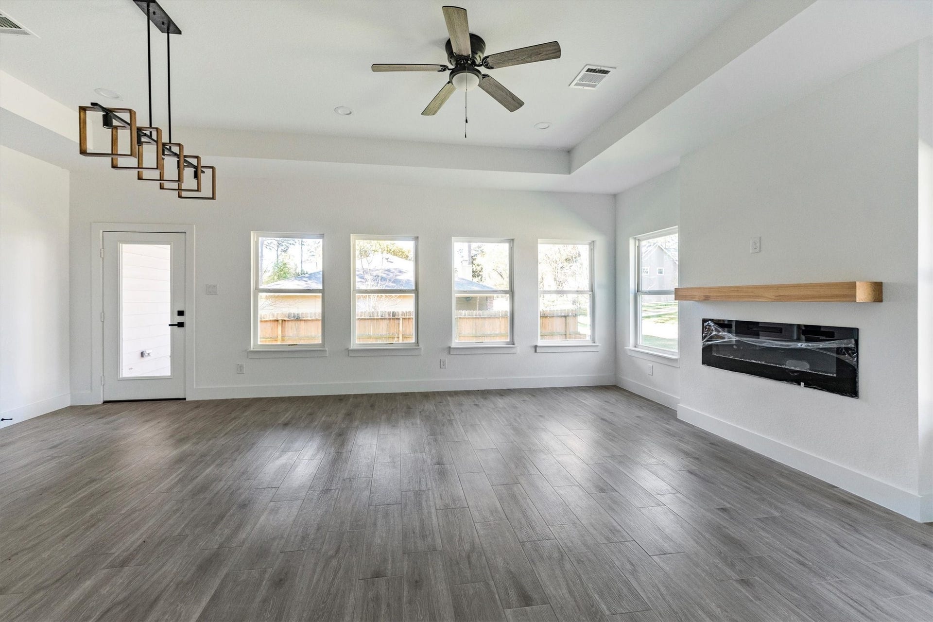 11843 Briarwood Lane, Montgomery, TX 77356 11843 Briarwood Lane, Montgomery, TX 77356