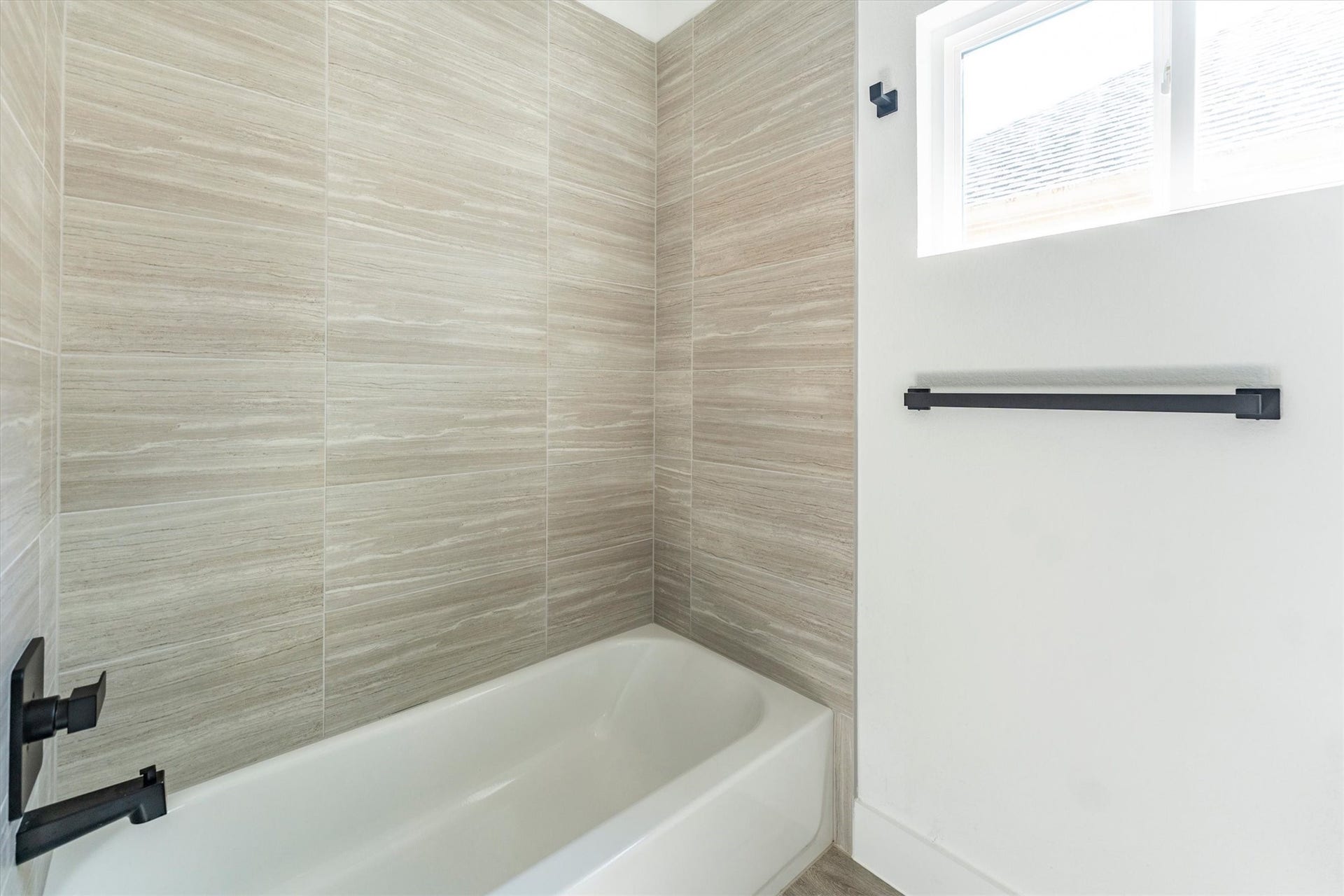 11843 Briarwood Lane, Montgomery, TX 77356 11843 Briarwood Lane, Montgomery, TX 77356
